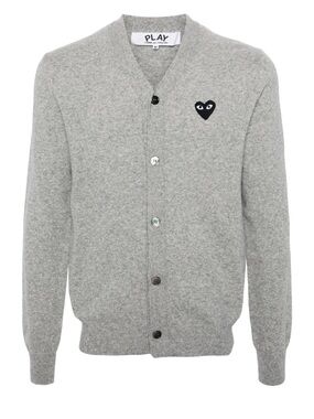 Comme Des Garçons Play
logo patch v-neck cardigan size small